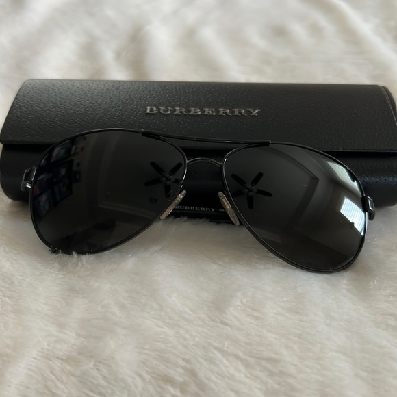 Burberry Accessories - Burberry Navigator Sunglasses